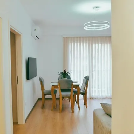 Frensi'S Apartment 티라나